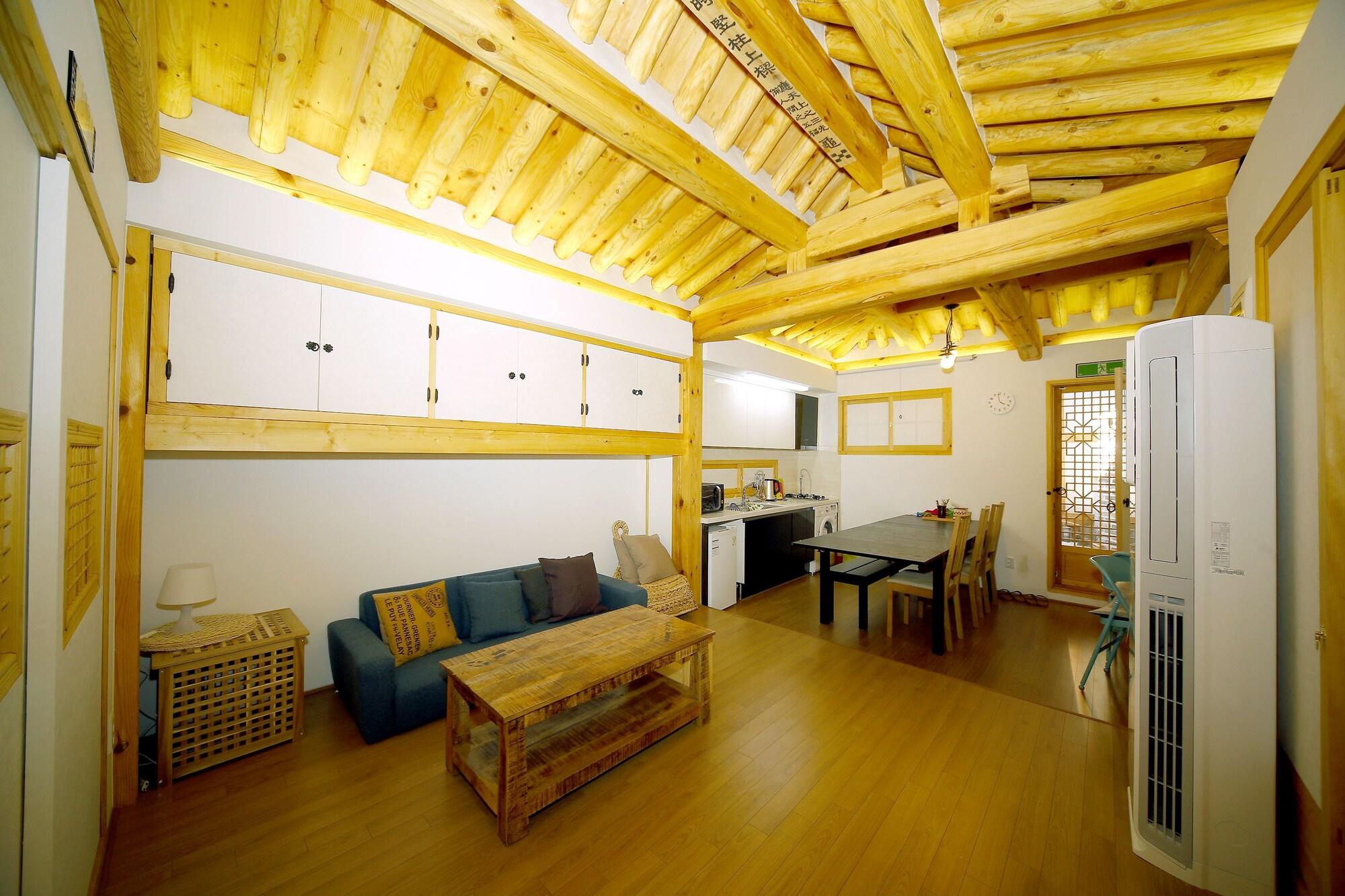 Hanok 24 Guesthouse Gyeongbokgung Seul Dış mekan fotoğraf