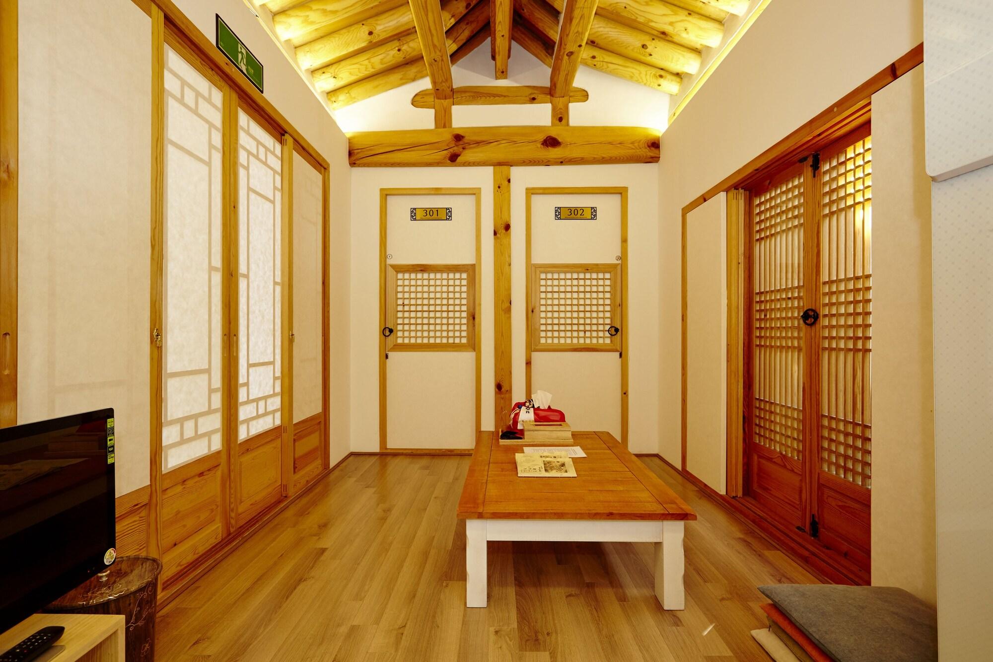 Hanok 24 Guesthouse Gyeongbokgung Seul Dış mekan fotoğraf