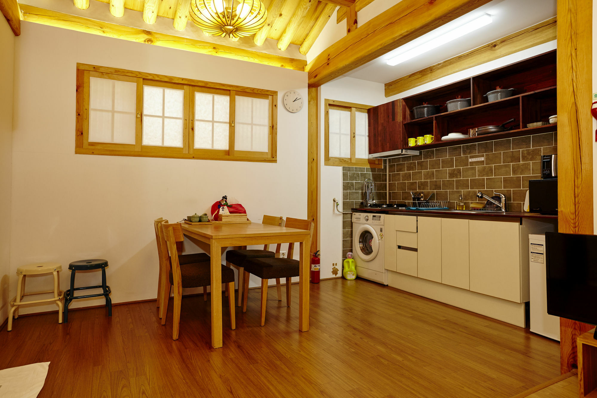 Hanok 24 Guesthouse Gyeongbokgung Seul Dış mekan fotoğraf