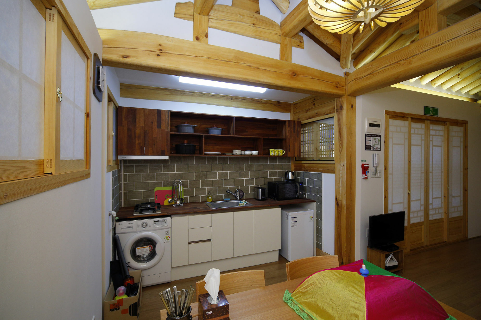 Hanok 24 Guesthouse Gyeongbokgung Seul Dış mekan fotoğraf