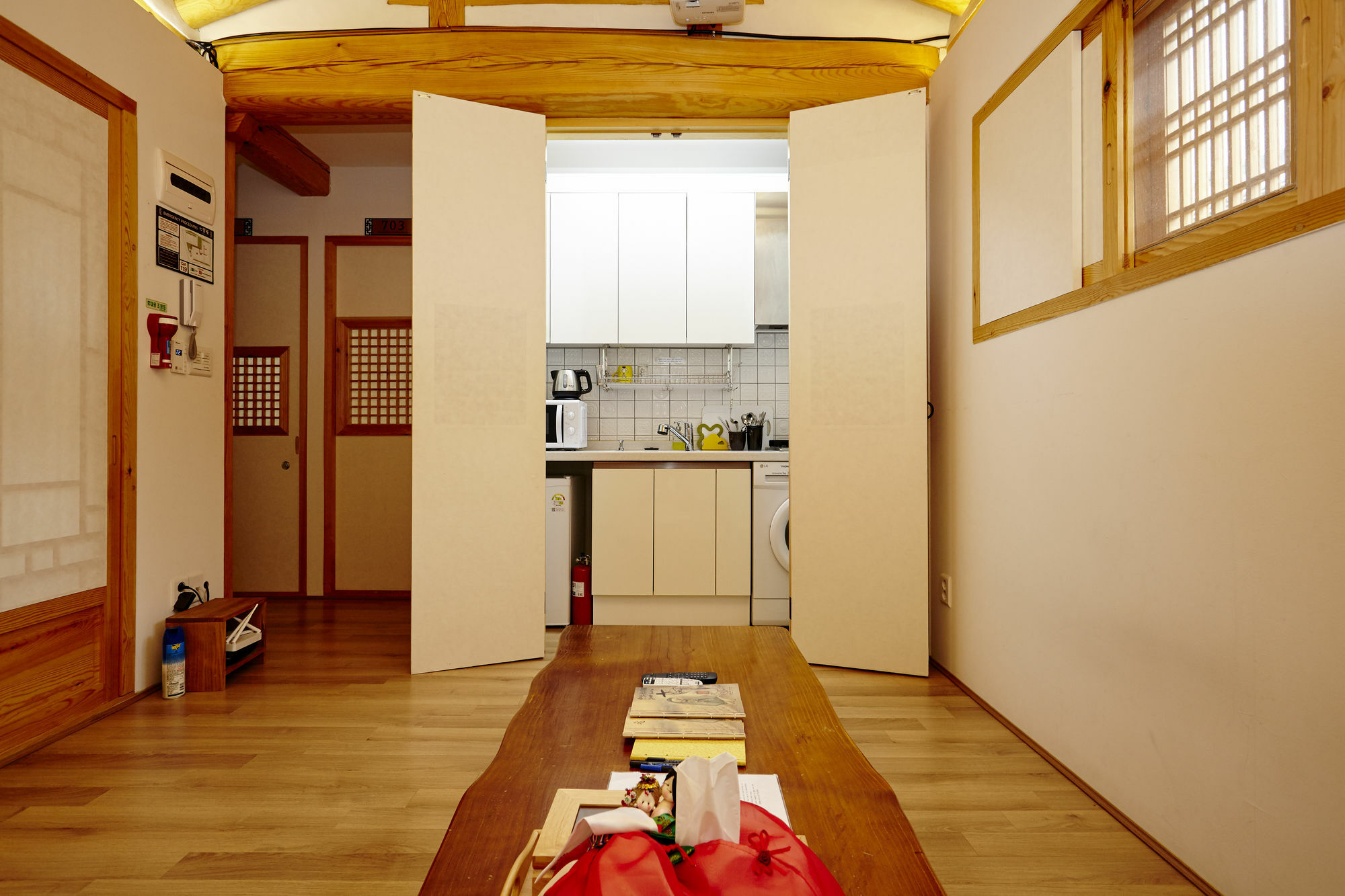 Hanok 24 Guesthouse Gyeongbokgung Seul Dış mekan fotoğraf
